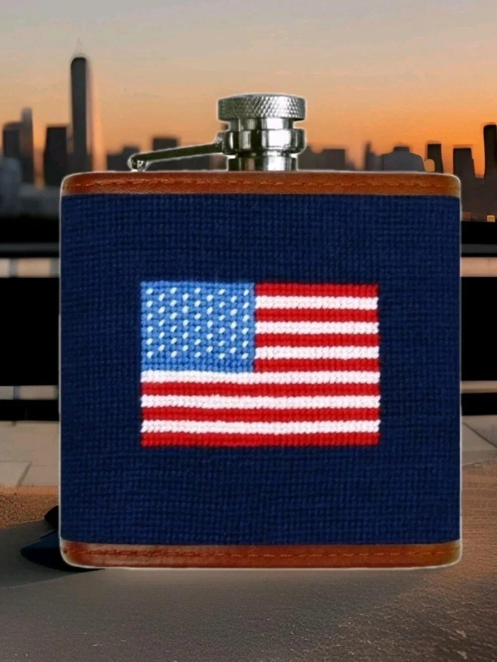THE KRAFTSMAN CO. :AMERICAN FLAG: NEEDLEPOINT: STAINLESS STEEL: FLASK: 6 OZ: NEW